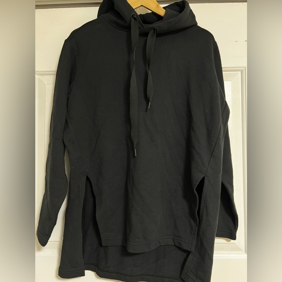 Athleta Sweaters - ATHLETA OVERSIZED HOODIE SIZE XS